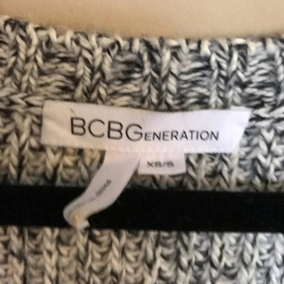 BCBG generation Split Side Knit Sweater Tunic XS/S - Picture 3 of 7